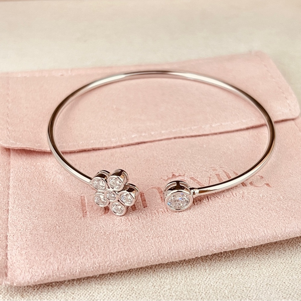 S925 Moissanite Flower Open Bangle Bracelet - Picture 4 of 6